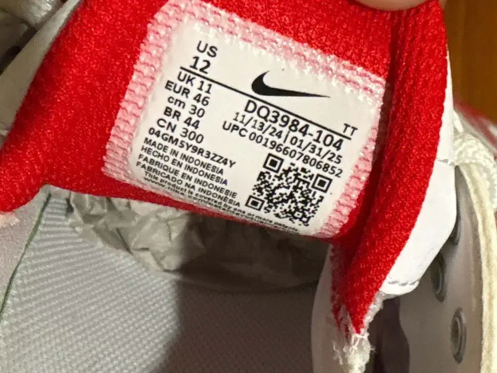Nike Air Max TW White/University Red DQ3984-104 Sneakers Size 12